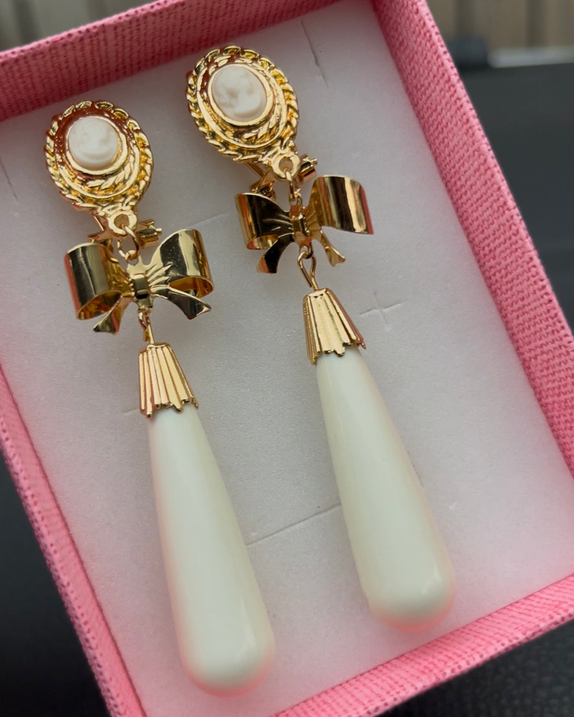Pendientes Macarena Crudo