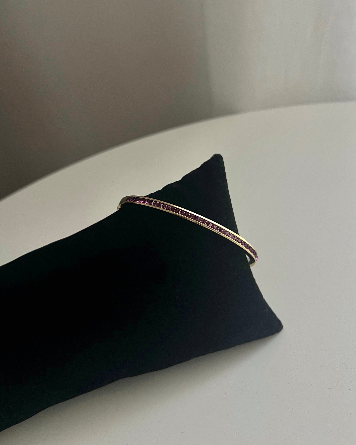 Brazalete morado