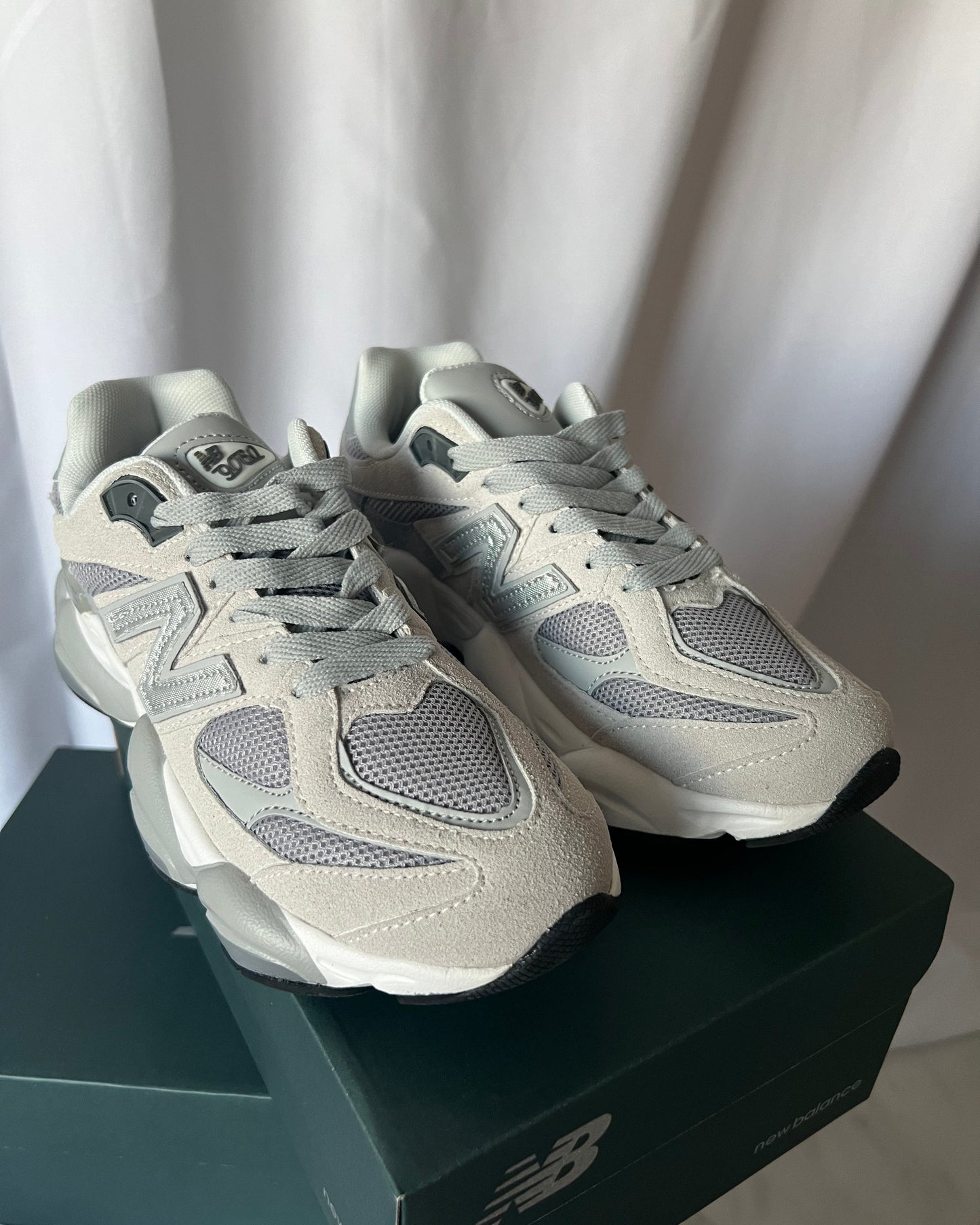 Deportivas 9060