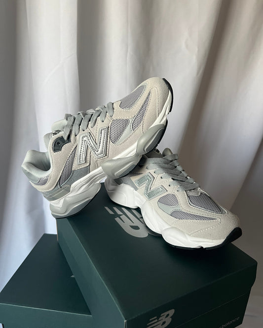 Deportivas 9060