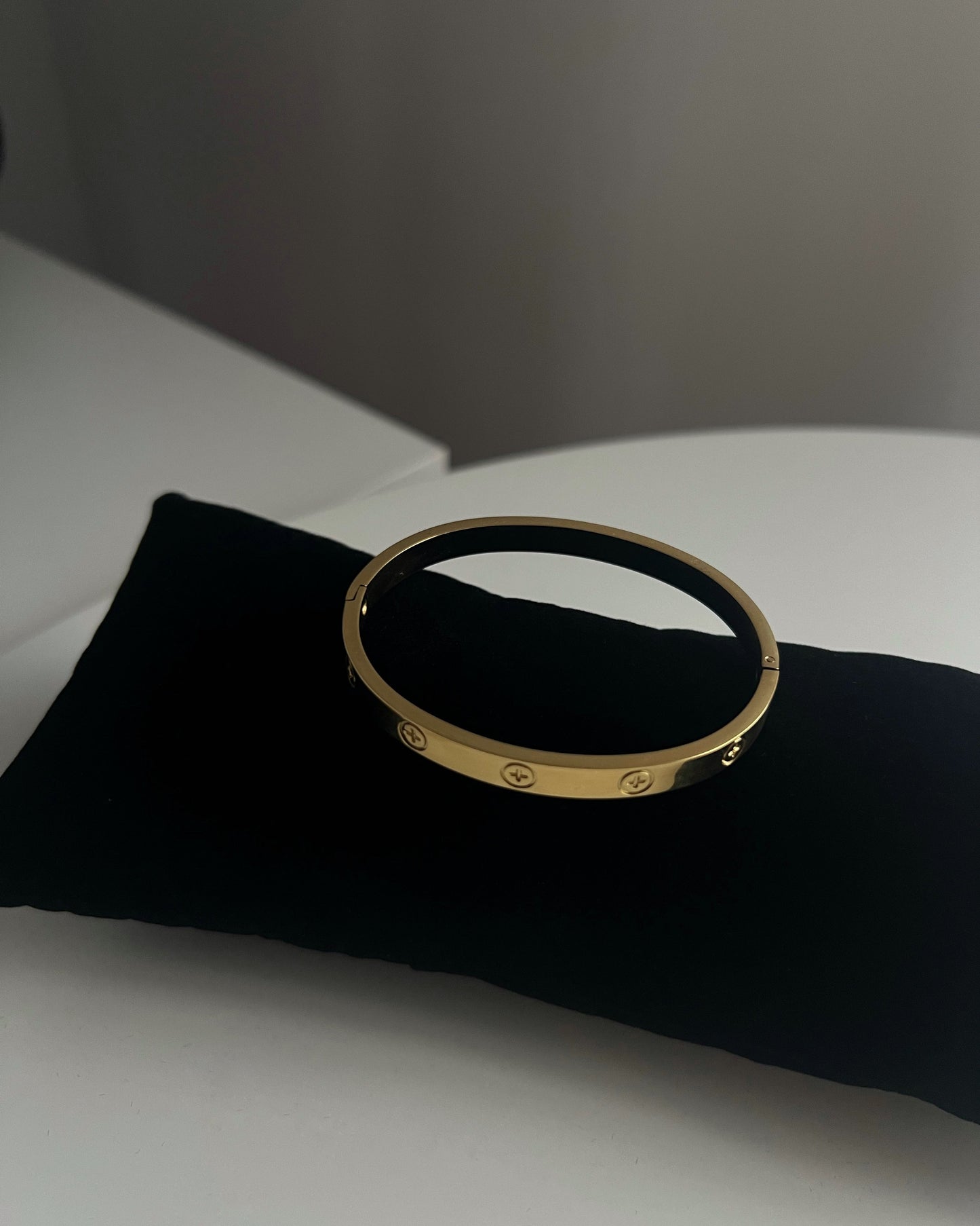 Brazalete cruz